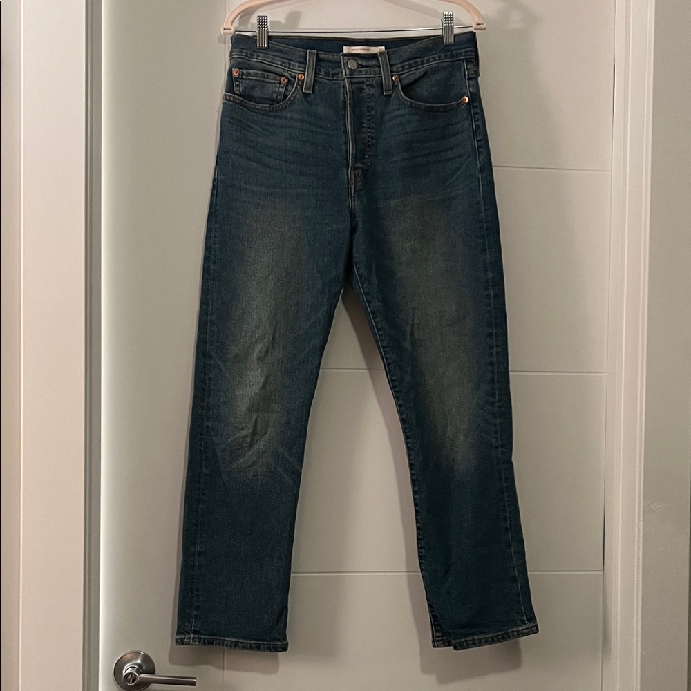 Levi's Women's High-Rise Wedgie Straight Cropped Jeans size 30
